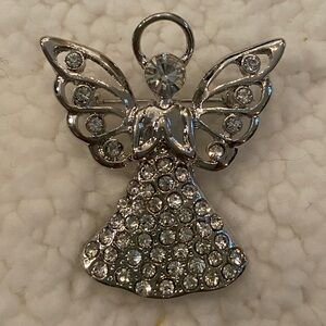 🦋 2/$20 Rhinestone angel brooch